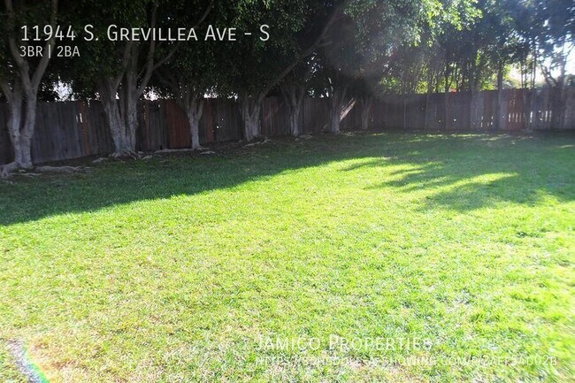 Building Photo - 11944 S Grevillea Ave
