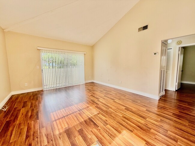 Building Photo - 2931 Bough Ave