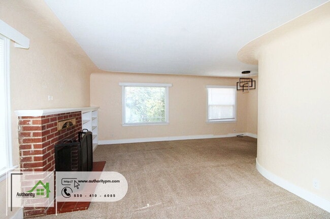 Building Photo - 686 Coronado St