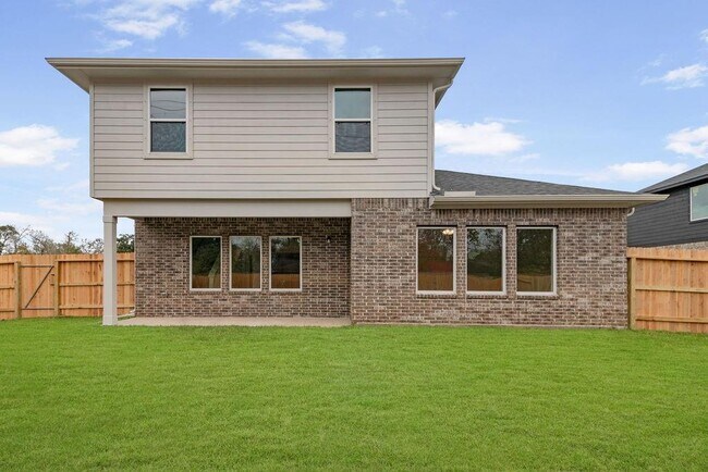 Building Photo - 428 Magnolia Ln