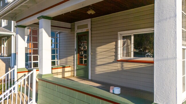 Foto del edificio - 163 S Park St