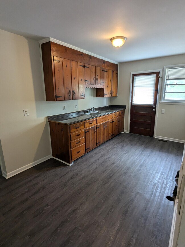 Photo - 1916 Stratford Ave House