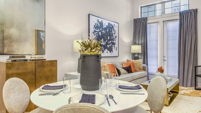 Foto del edificio - 10731 Surrey Green Ln