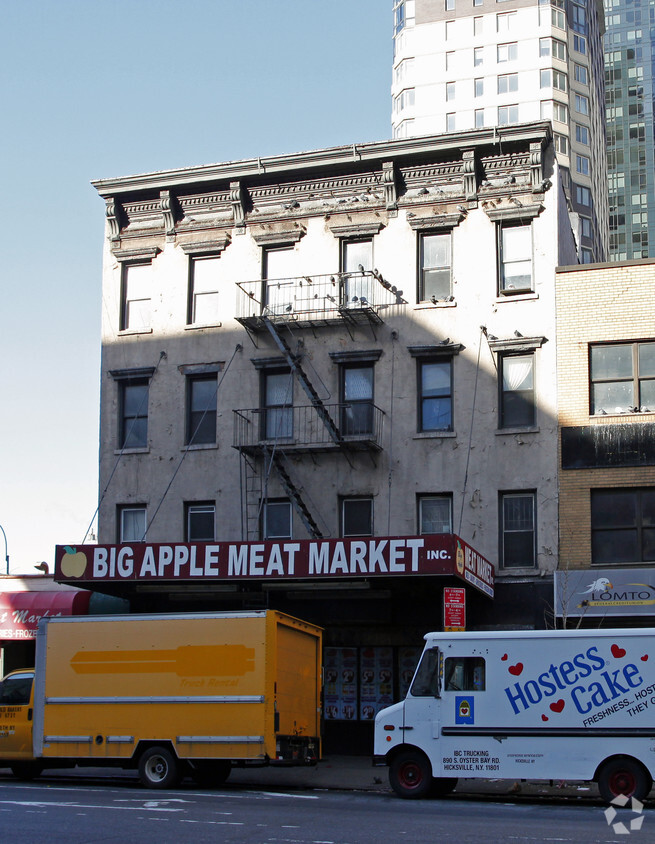 Primary Photo - 573 Ninth Ave
