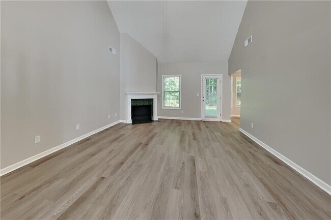 Foto del edificio - 7240 Coral Lake Dr