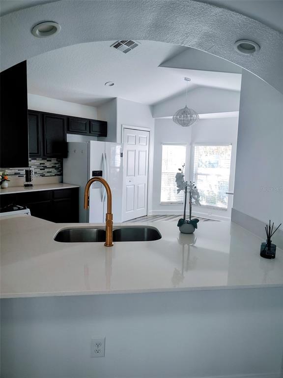 Foto del edificio - 3045 Lazlo Ln