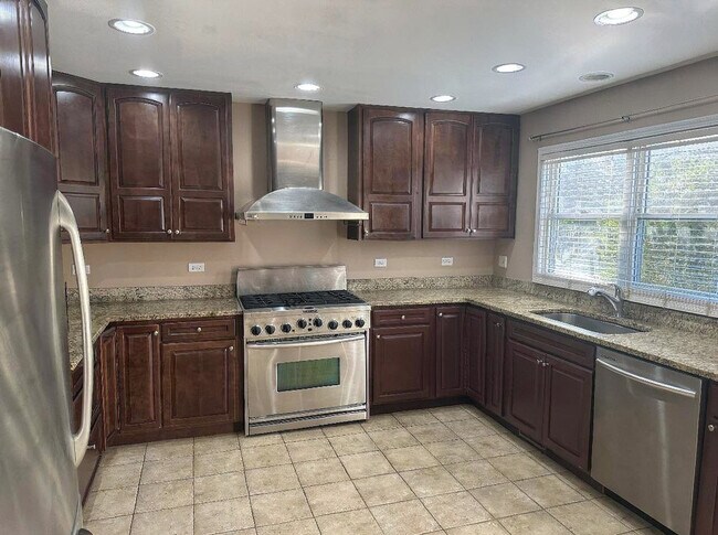 Foto del edificio - 5490 Fox Path Ln