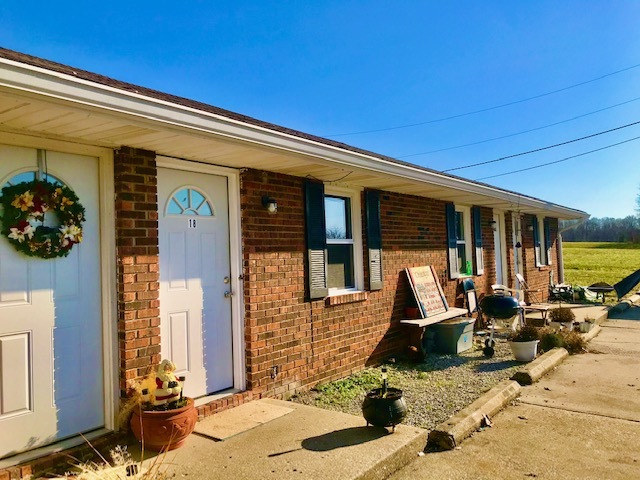Foto principal - 925 Parkview Dr