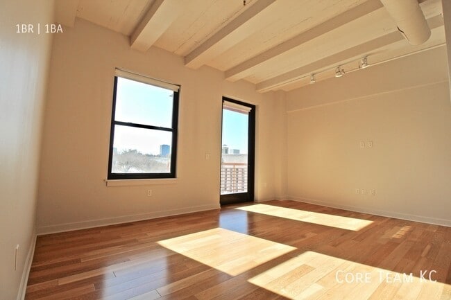 Foto del edificio - 217 W Pershing Rd