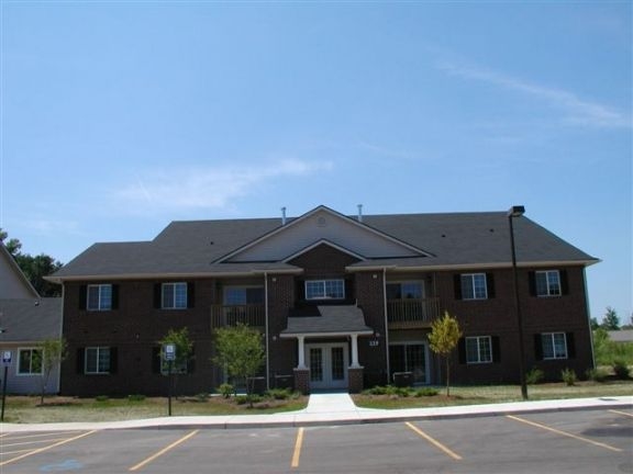 Primary Photo - Lexington Square Apartments