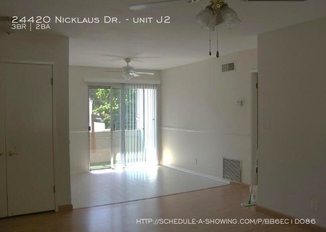 Foto del edificio - 3 bedroom in Valencia CA 91355