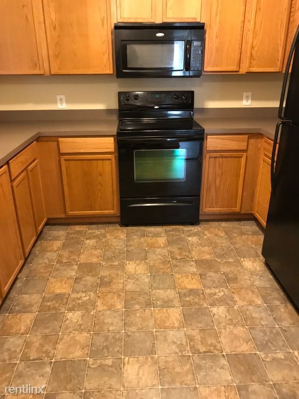 Building Photo - 1 br, 1 bath Condo - 132 Bertram Dr B Unit B