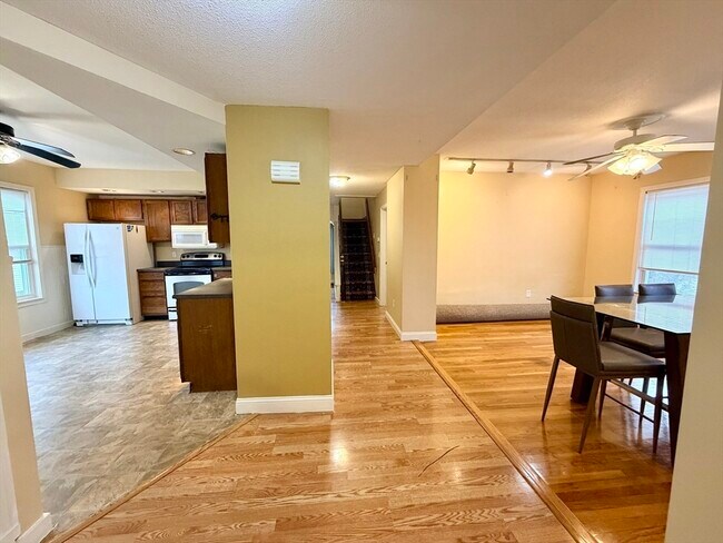 Foto del edificio - 59 Whitney Ave