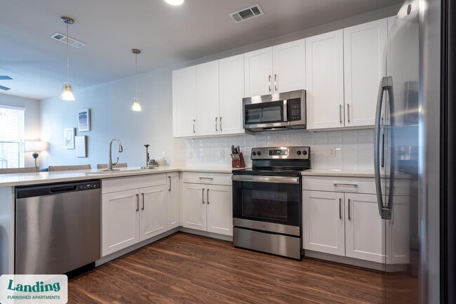 Foto del edificio - 15950 Chase Hill Blvd