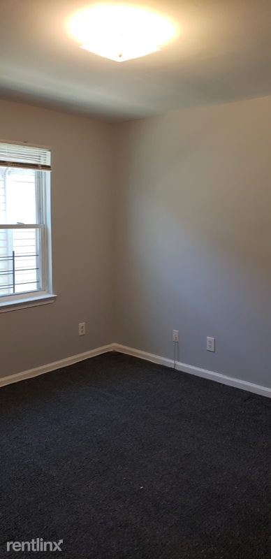 Building Photo - 4 br, 1 bath House - 123 Chestnut Ave