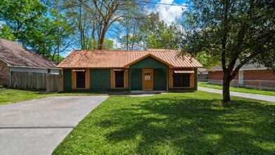 Building Photo - 417 Shawnee