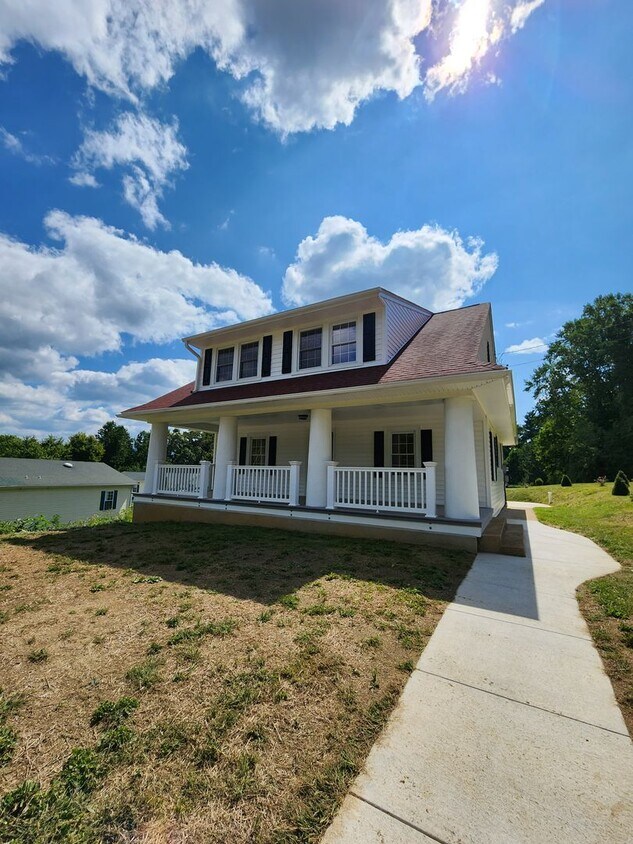 Primary Photo - Kenilworth Rental-Asheville