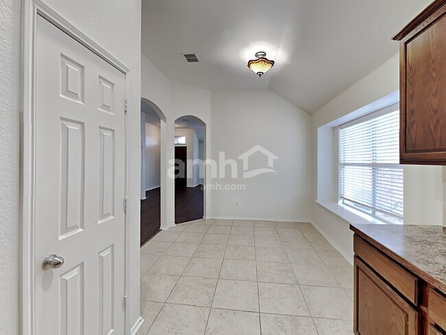 Foto del edificio - 448 Paddle Dr