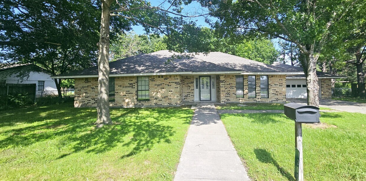 Primary Photo - 1305 SW 10th St