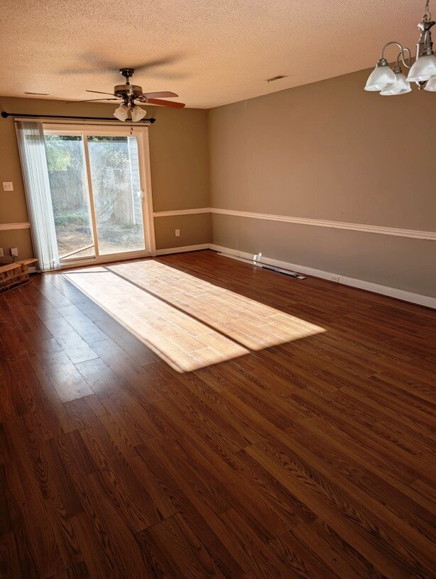 Foto del edificio - 3501 Christopher Dr NW