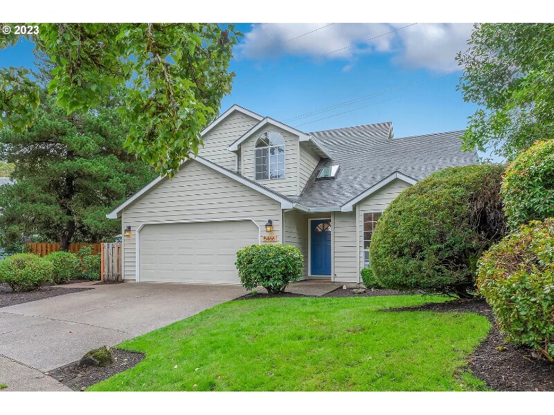 Foto principal - 5466 NE Windrow St
