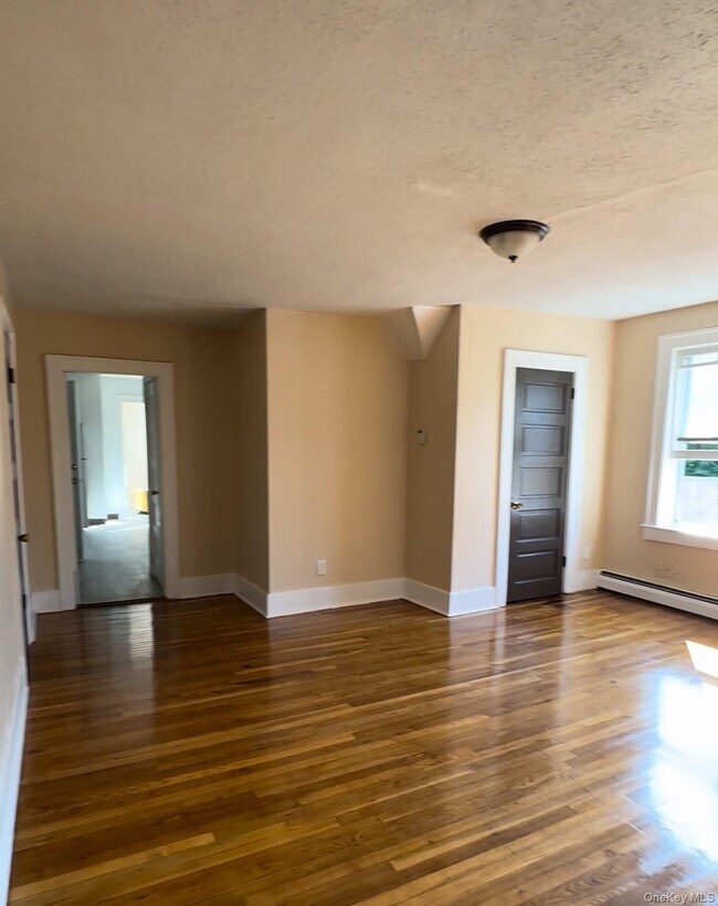 Foto del edificio - 31-33-33 Elmer St