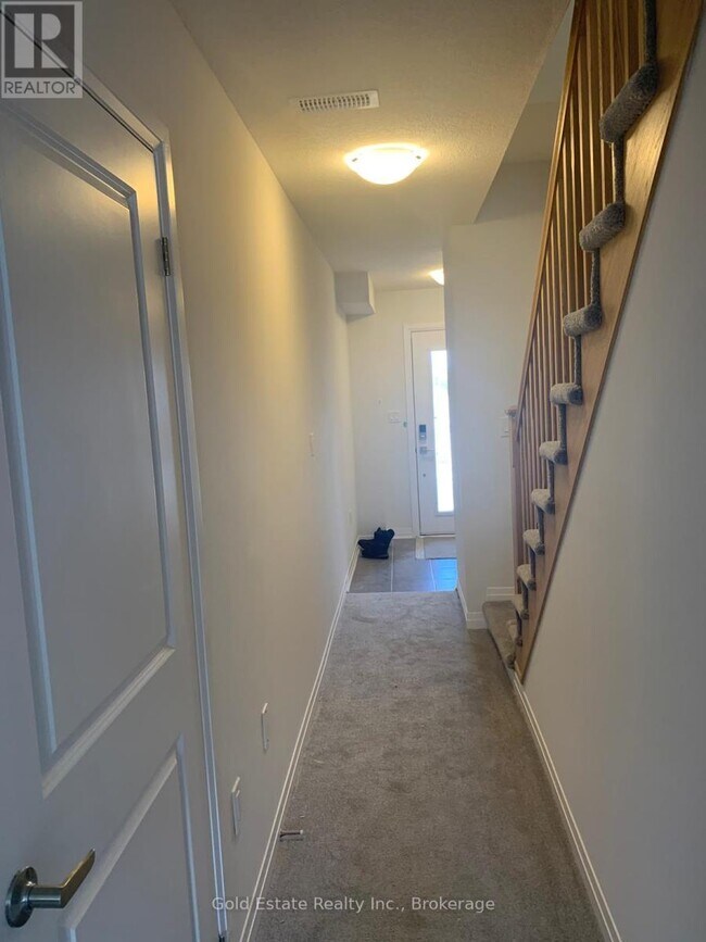 Photo du bâtiment - 51 Sparrow Ave