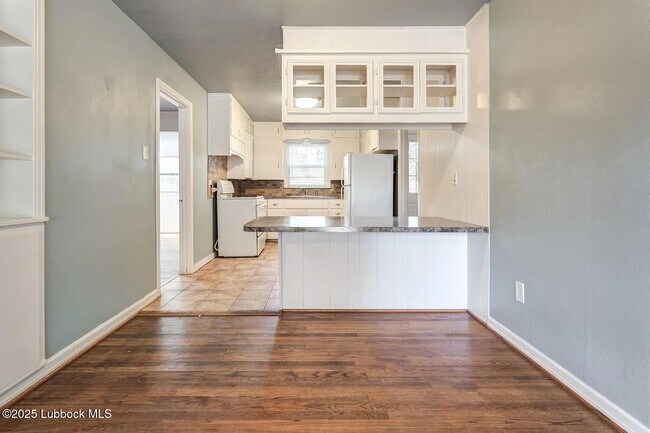 Building Photo - 2609 33rd St