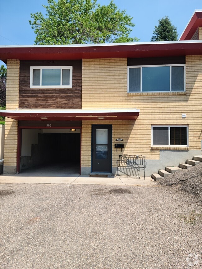 Building Photo - 106 Stanford Ave
