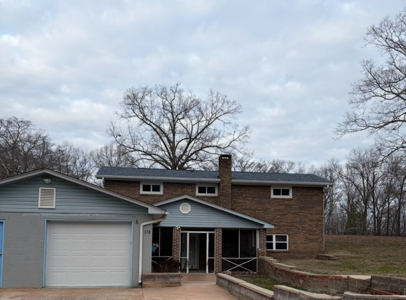 Foto del edificio - 178 Quiet Hollow Ln