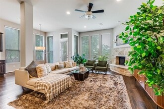 Building Photo - 4024 Castella Cove