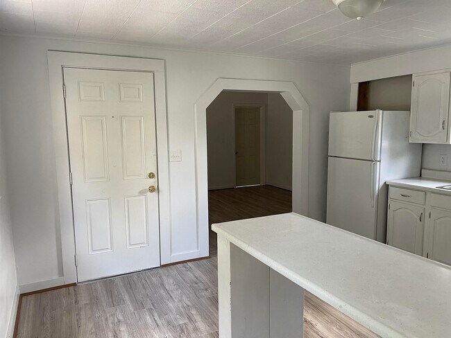 Building Photo - 88 Clinton St