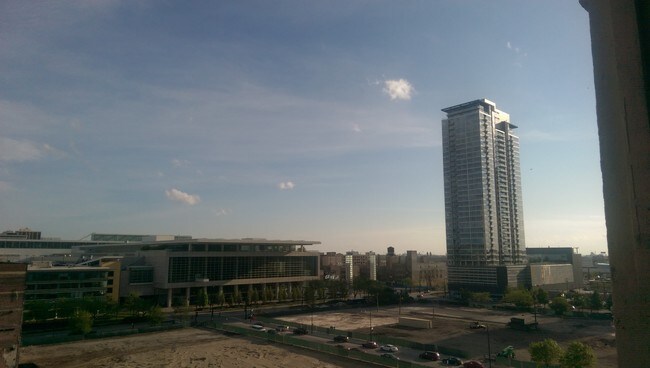 Foto del edificio - 320 E 21st St