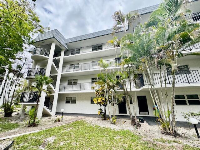 Building Photo - 3300 Spanish Moss Ter