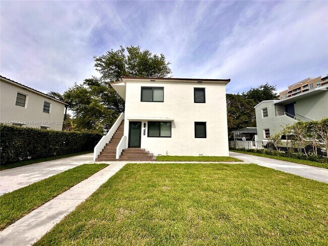 Foto del edificio - 3731 SW 27th Terrace