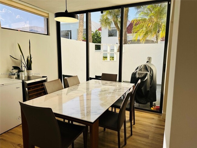 Foto del edificio - 20903 Leeward Ct