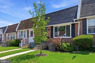 Building Photo - 105 Fronefield Ave