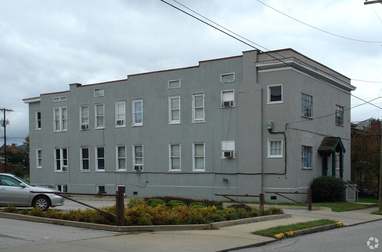 Building Photo - 7 Vine St