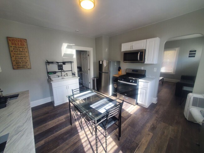 Foto del edificio - 2867 N Fratney St