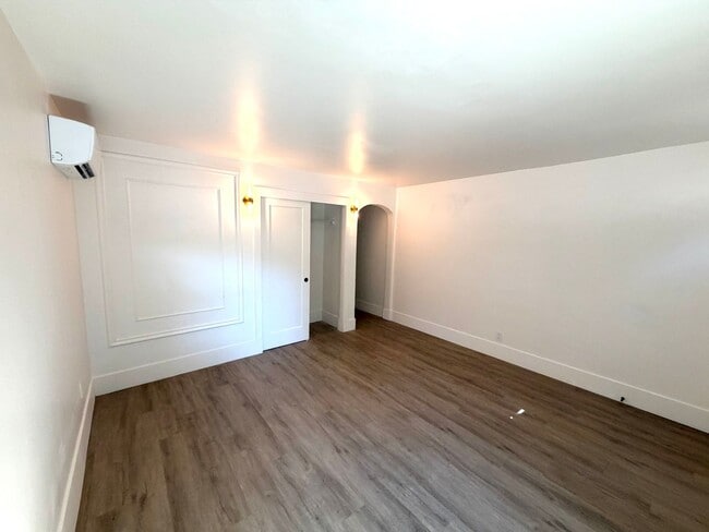 Building Photo - Beautifully Renovated Midtown Sacramento Apartment with Private Backyard Patio!