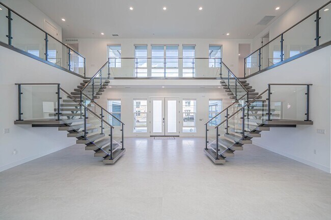 Foto del edificio - Luxury Smart Home with Green Belt Views in Tesoro Highlands!