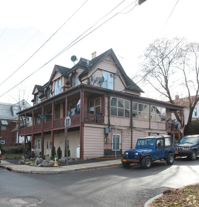 17 Depot St, Catskill, NY 12414 Apartments Catskill, NY