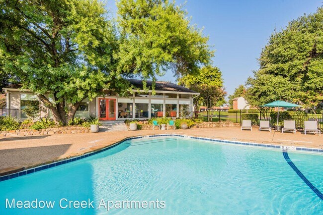 Foto del edificio - 2 br, 2 bath Apartment - 518 Tacoma Drive