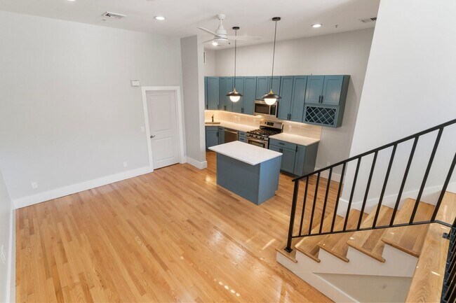 Building Photo - 771 Tremont St