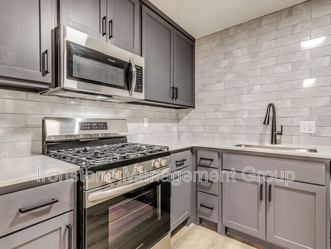 Foto del edificio - 4525 E 31st St