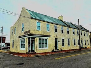 Building Photo - 201 E Bank St