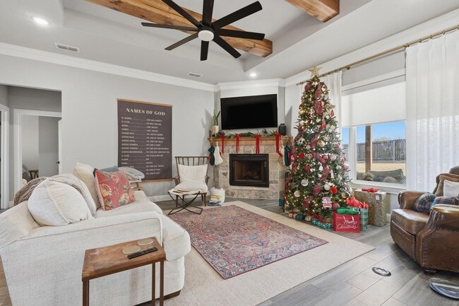 Building Photo - 143 Boeing Ln