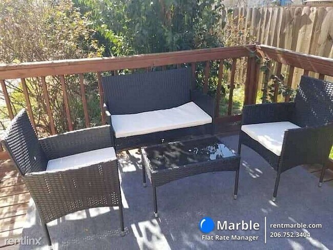 Foto del edificio - 3 br, 2 bath House - 2219 Logan Dr