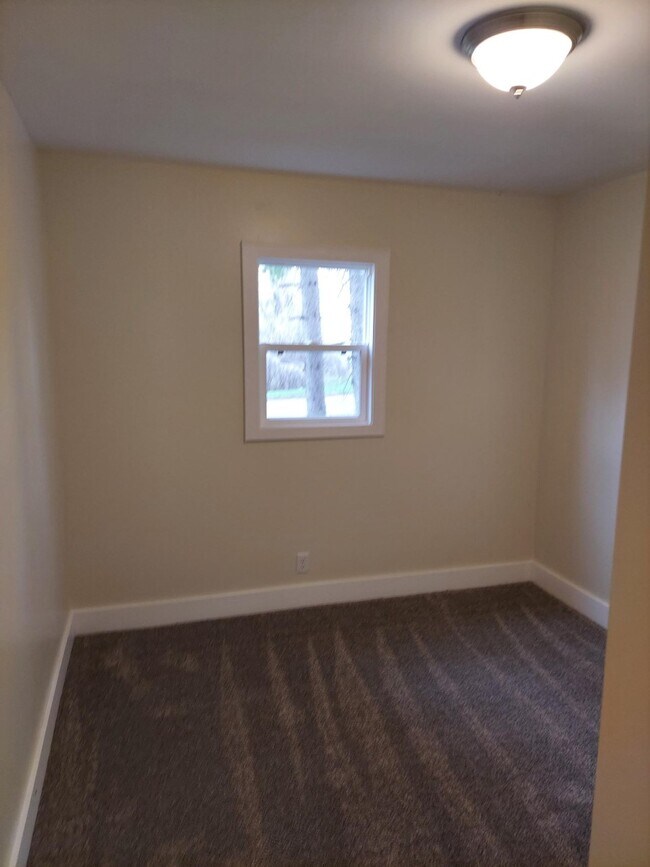 612 W Stanton Ave, Fergus Falls, MN 56537 House Rental in Fergus