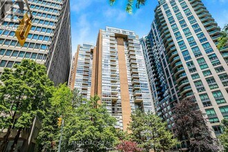 Building Photo - 278 Bloor St E